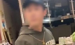 被女朋友爆料的视频,女友揭露惊人真相，网友热议不已！